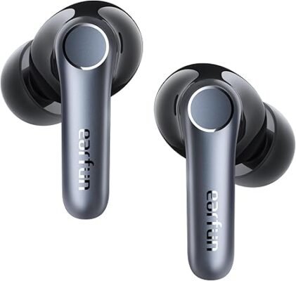 Noise-Canceling-Wireless Earbuds